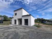 Bureaux et commerces 4 pièces
