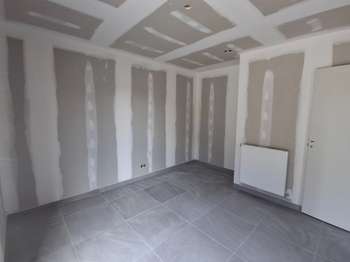 Bureaux et commerces 4 pièces