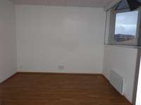 Bureaux et commerces 4 pièces