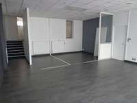 Bureaux et commerces 4 pièces