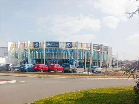 Bureaux et commerces 7 pièces Challans 85