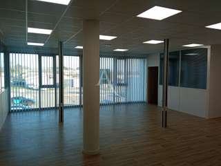 Bureaux et commerces 7 pièces