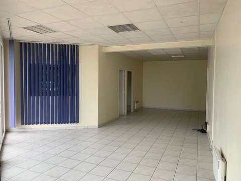 Bureaux et commerces 3 pièces Bureaux et commerces 3 pièces