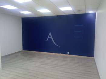 Bureaux et commerces 2 pièces