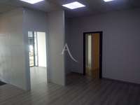 Bureaux et commerces 2 pièces