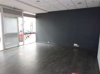 Bureaux et commerces 4 pièces
