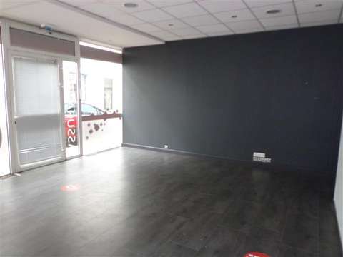 Bureaux et commerces 4 pièces