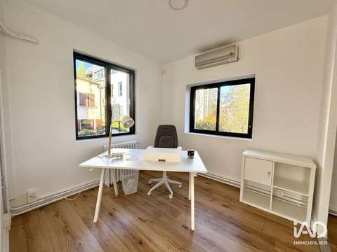 Bureaux et commerces Champagne-au-Mont-d'Or 69