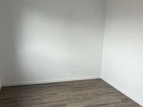 Location Bureaux et commerces 110 m&sup2;Changé