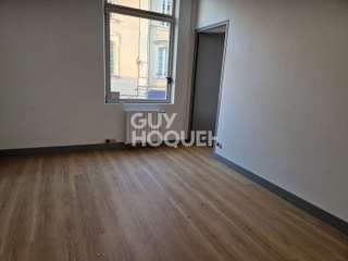 Bureaux et commerces 7 pièces