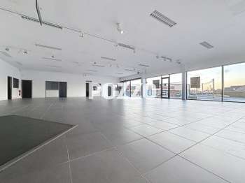 Bureaux et commerces 9 pièces