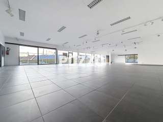 Bureaux et commerces 9 pièces