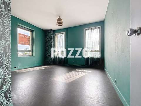 Bureaux et commerces 4 pièces