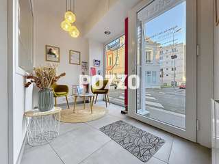 Bureaux et commerces 6 pièces