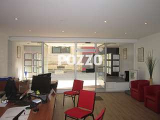 Bureaux et commerces 14 pièces