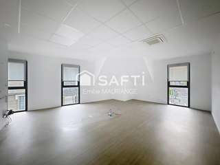 Bureaux et commerces 9 pièces