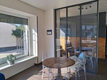 Bureaux et commerces 4 pièces