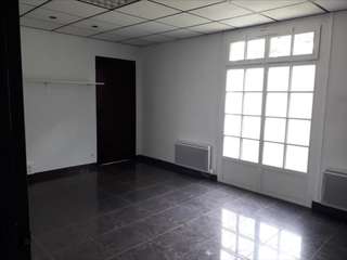 Bureaux et commerces 5 pièces