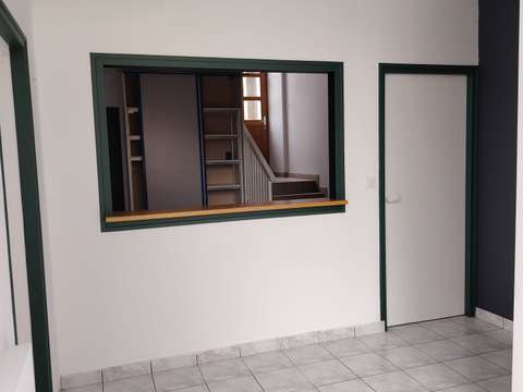 Bureaux et commerces 4 pièces
