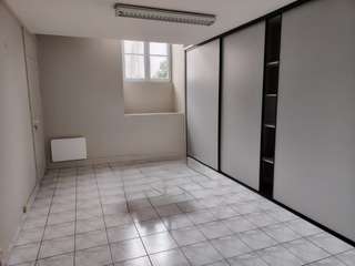 Bureaux et commerces 4 pièces