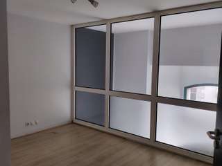 Bureaux et commerces 4 pièces