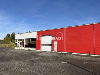 Bureaux et commerces 4 pièces