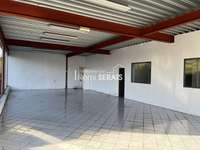 Bureaux et commerces 4 pièces