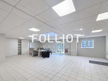 Bureaux et commerces 6 pièces