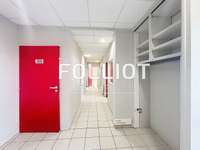 Bureaux et commerces 6 pièces