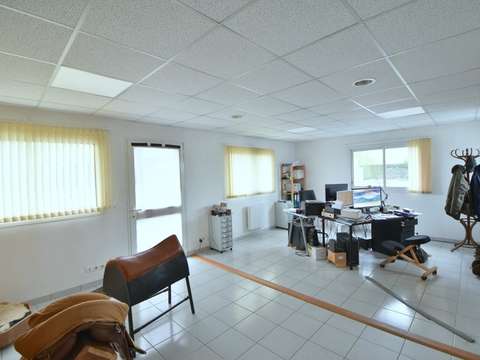 Bureaux et commerces 2 pièces Bureaux et commerces 2 pièces
