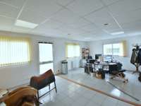 Bureaux et commerces 2 pièces