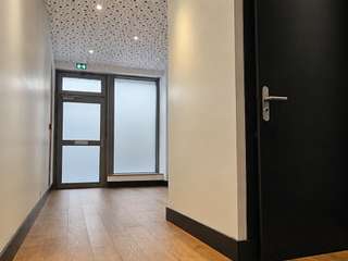 Bureaux et commerces 5 pièces
