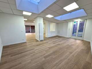 Bureaux et commerces 5 pièces