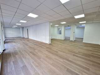 Bureaux et commerces 5 pièces
