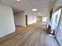 Bureaux et commerces 5 pièces