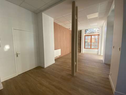 Bureaux et commerces 4 pièces