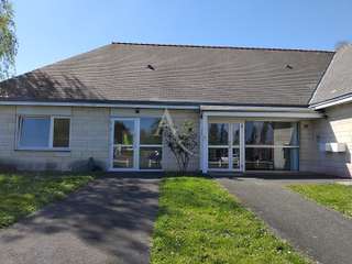 Bureaux et commerces 8 pièces