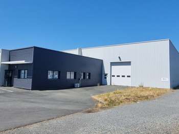 Location Bureaux et commerces 1347 m&sup2;Doué-en-Anjou