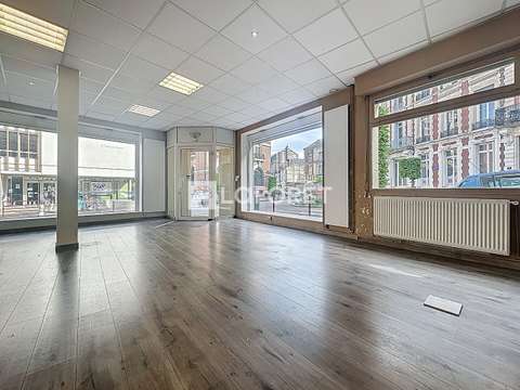 Bureaux et commerces 4 pièces