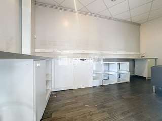 Bureaux et commerces 4 pièces