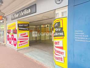 Location Bureaux et commerces 373 m&sup2;Elbeuf