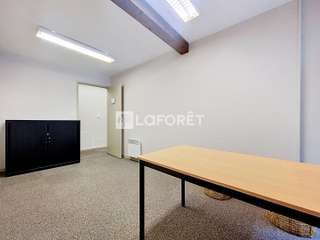 Bureaux et commerces 4 pièces