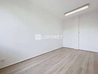 Bureaux et commerces 4 pièces