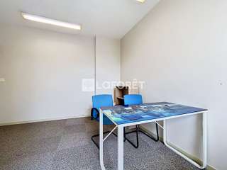Bureaux et commerces 4 pièces