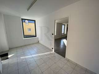 Bureaux et commerces 4 pièces