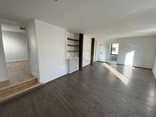 Bureaux et commerces 4 pièces