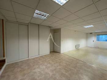 Bureaux et commerces 2 pièces