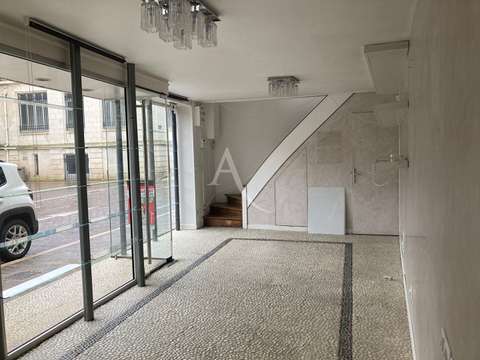 Bureaux et commerces Fontenay-le-Comte 85