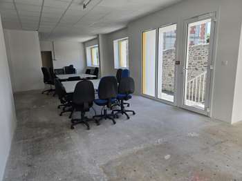 Bureaux et commerces 2 pièces Bureaux et commerces 2 pièces