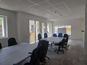 Bureaux et commerces 2 pièces Bureaux et commerces 2 pièces